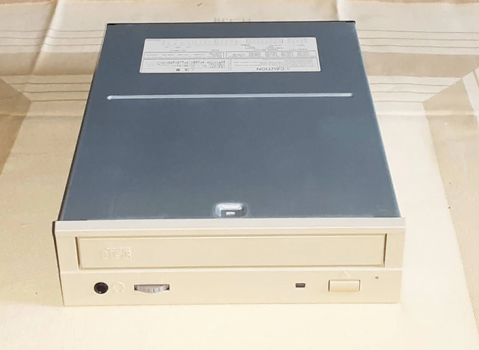 Akai CD3000XL CD-ROM Drive Toshiba XM-5701B SCSI 50pin WORKING Made in Japan - Image 2 of 4
