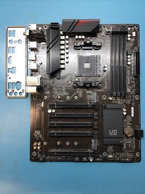 GIGABYTE B550 UD AC, AM4 DDR4 Motherboard **READ**