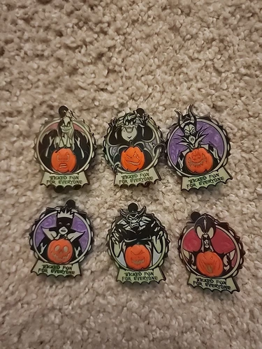 Disney Parks Wicked Fun for Everyone 2012 Pin Set Halloween Limited Edition - Picture 1 of 2