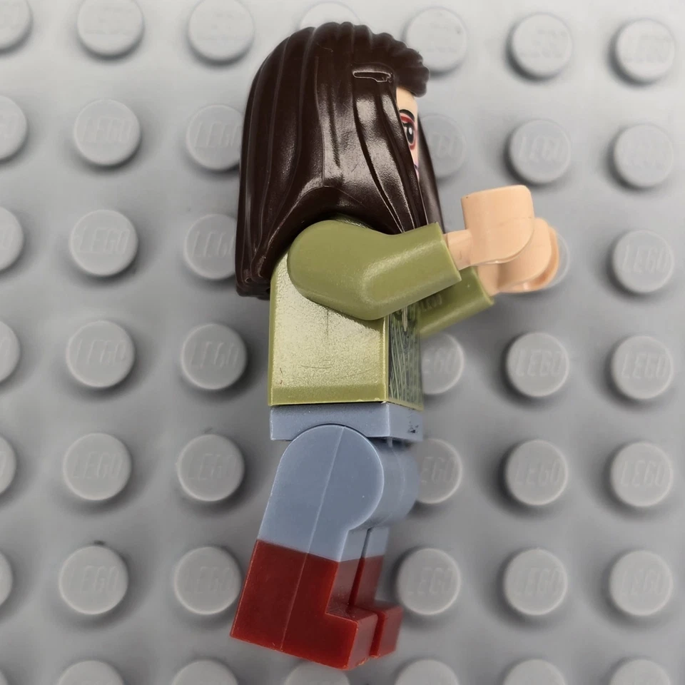 Lego IDEAS Minifigure IDEA019 Amy Farrah Fowler Foto 4 de 4