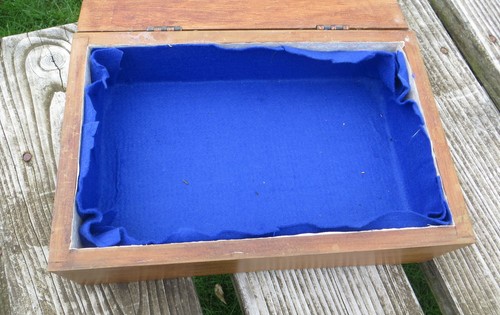 Decorative Vintage Solid Pine or Similar Wooden Box, Hammered Copper Hinges. - Picture 4 of 12