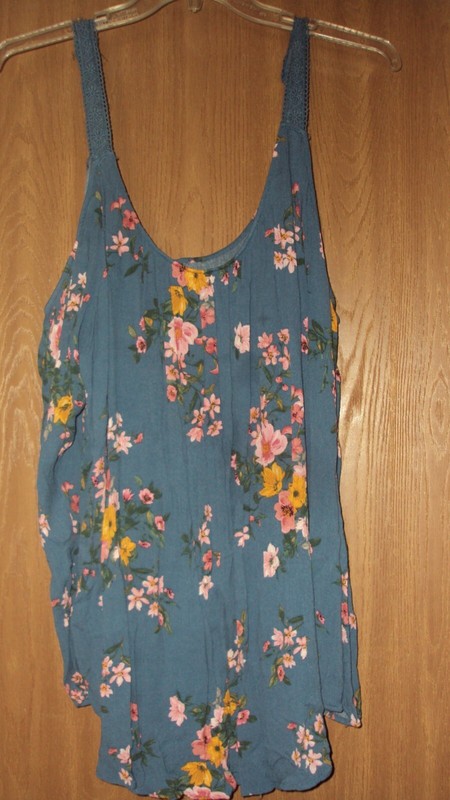 Torrid Sz 5 Floral Blue Crinkle Gauze Lace Trim Cold Shoulder Top