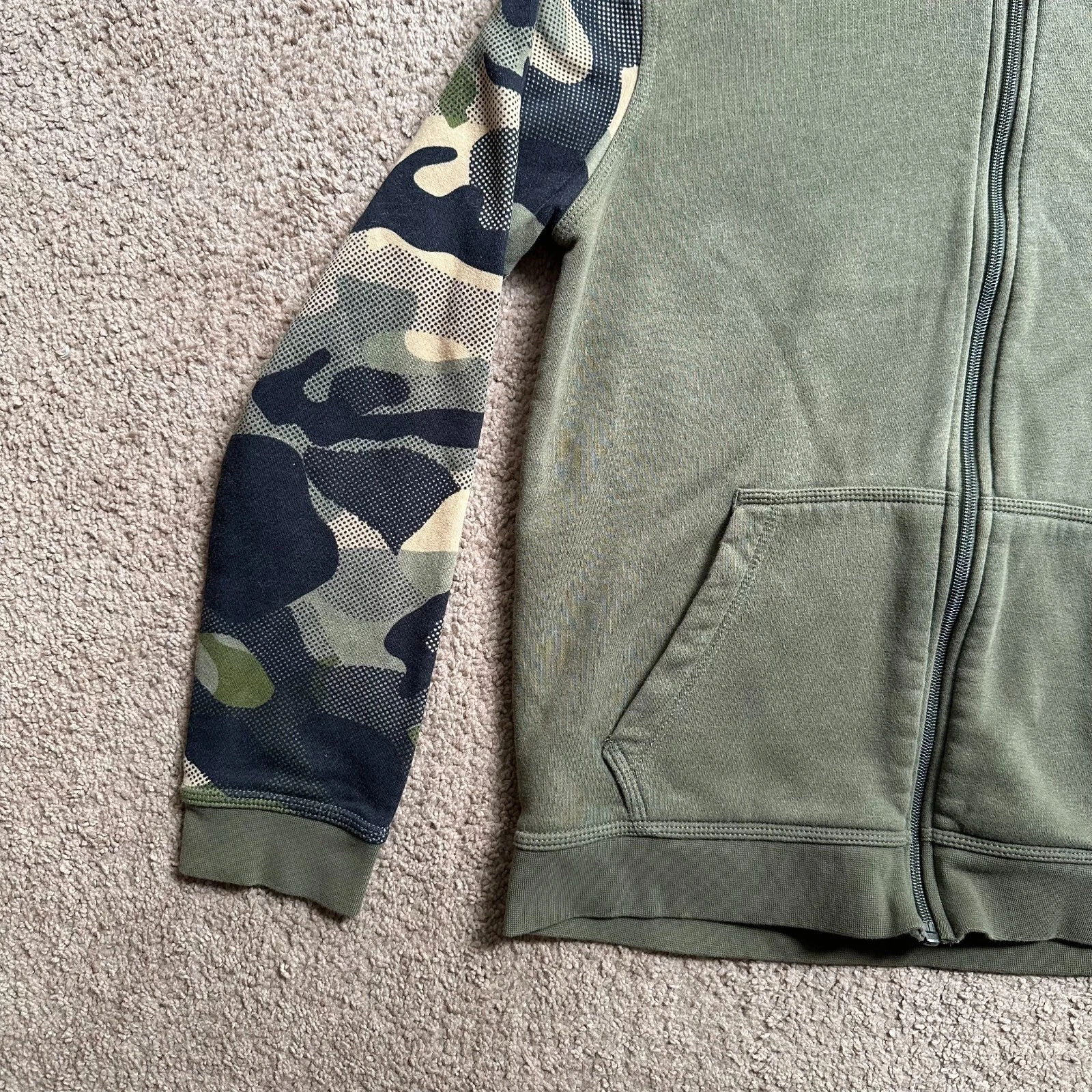 VETEMENTS Felpa Nike ragazzo XL felpa con cappuccio zip intera Spellout verde mimetica manica lunga