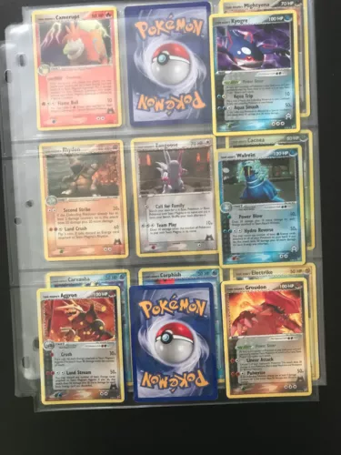 EX Team Magma vs. Team Aqua 2004 Pokémon card set near complete collection