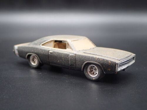 1970 70 DODGE Caricabatterie su Misura Fienile Trovare 1:64 Scala da Collezione - Foto 4 di 7