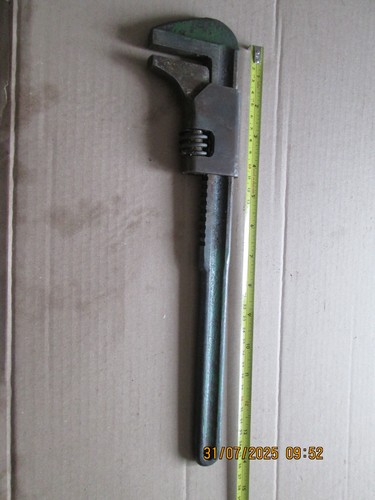 Large F style Adjustable spanner in very good used condition 14" long