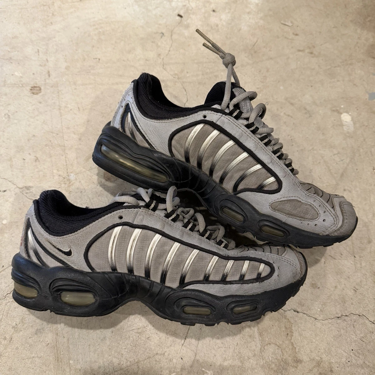 Preços baixos em Nike Air Max Tailwind 4 Gray | eBay