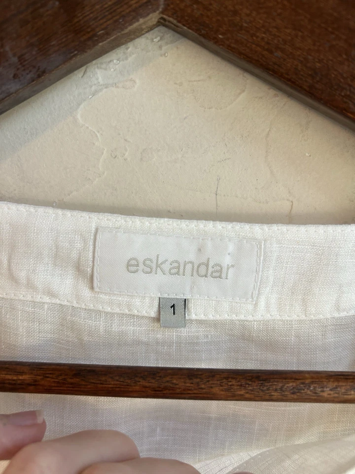 Túnica Eskandar 100% linho branca gola redonda manga 3/4 top 1 luxo Lagenlook P M - Imagem 4 de 4