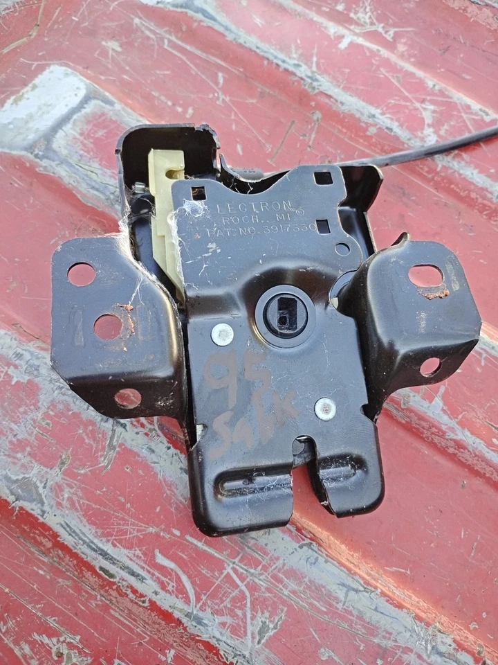 Actuador de cierre de bloqueo trasero Mercury Sable 1993 OEM AK2203135 Foto 2 de 4