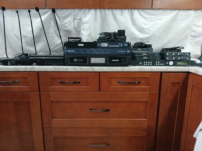 Crown Amp DCi2x300MX - AKG-SR470 - Kramer - RTI - Sound Web 
