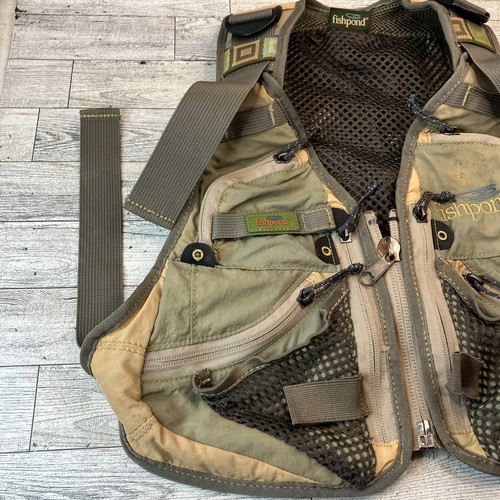 Fishpond Fly Fishing Vest Youth One Size Adj Straps 8 Zip Pockets - Picture 2 of 8