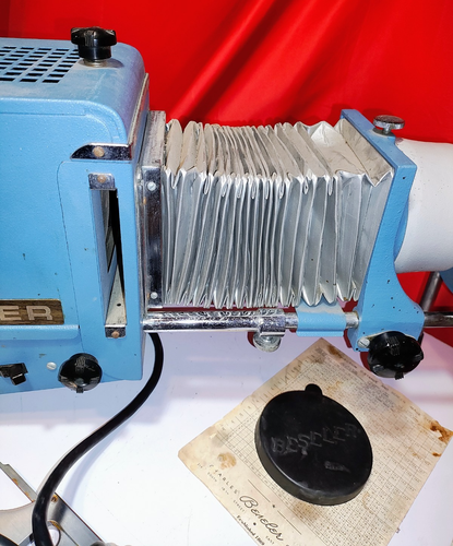 CHARLES BESELER SLIDE KING 1 PROJECTOR W/ CASE,LENS COVER. - Picture 11 of 23