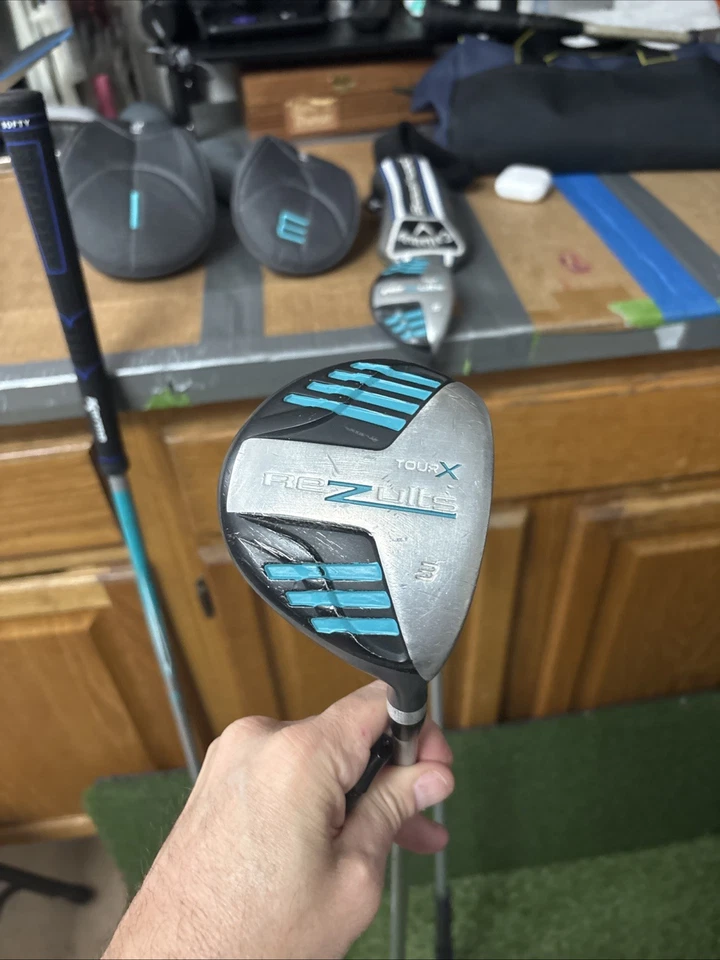 Tacos femininos Tour x Rezults driver 3 madeira e eixo de grafite 5HB destro - Imagem 4 de 4