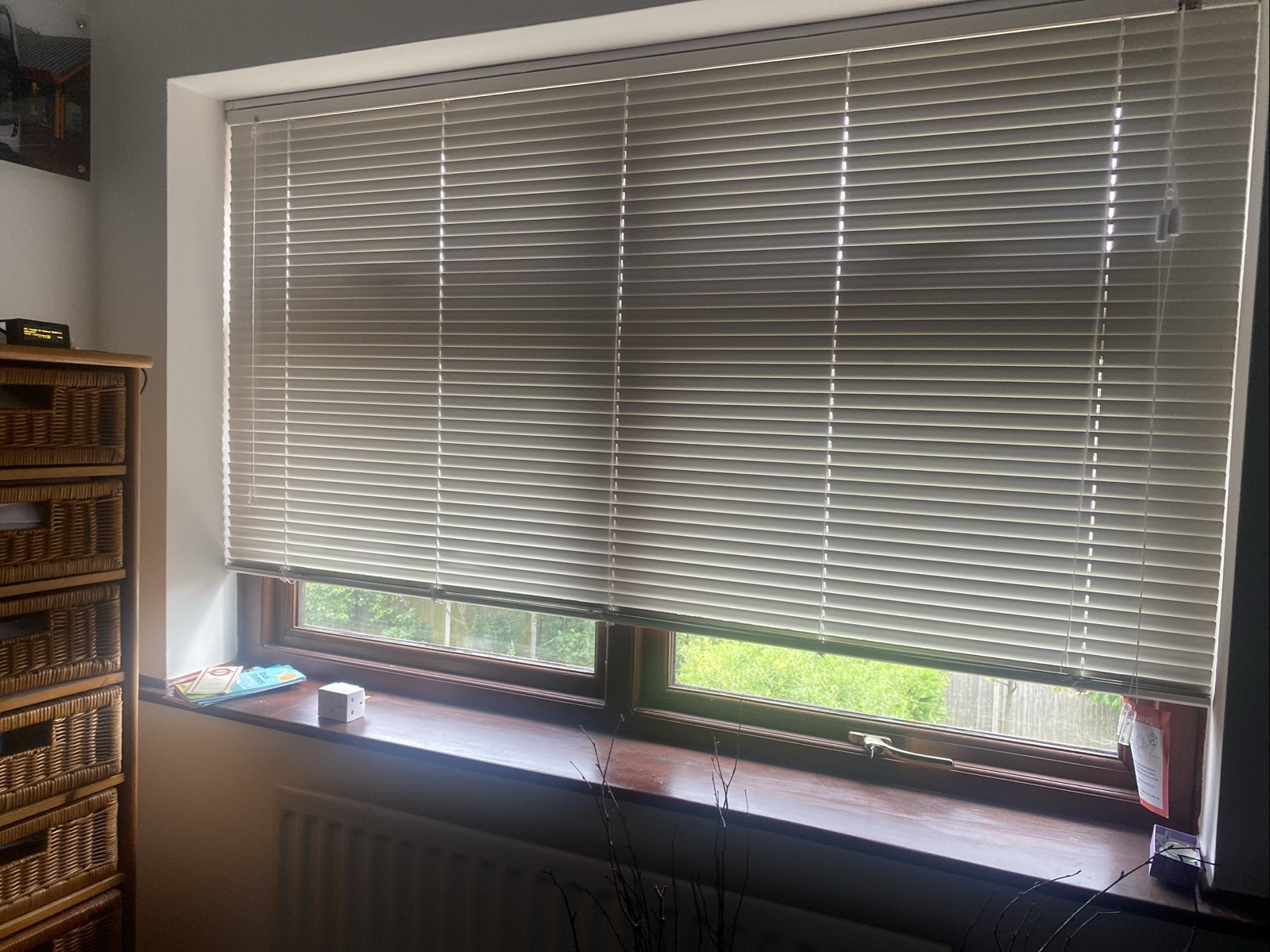 Blinds2go Venetian Blind French Cream 25mm Slat. Width 67cm Drop 110cm