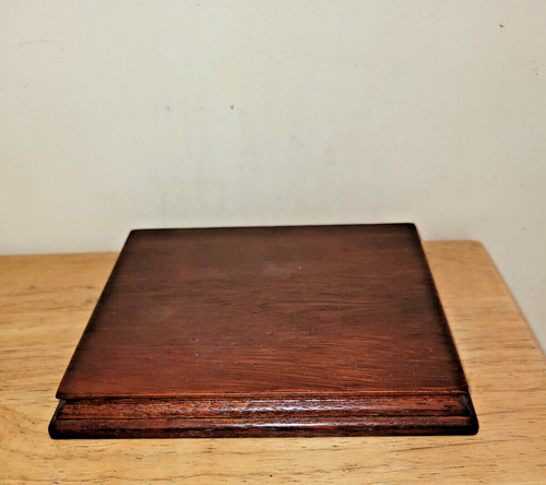 Soporte de pedestal de exhibición de madera cuadrado vintage sin marca 5,25" x 4,5" - Imagen 2 de 3