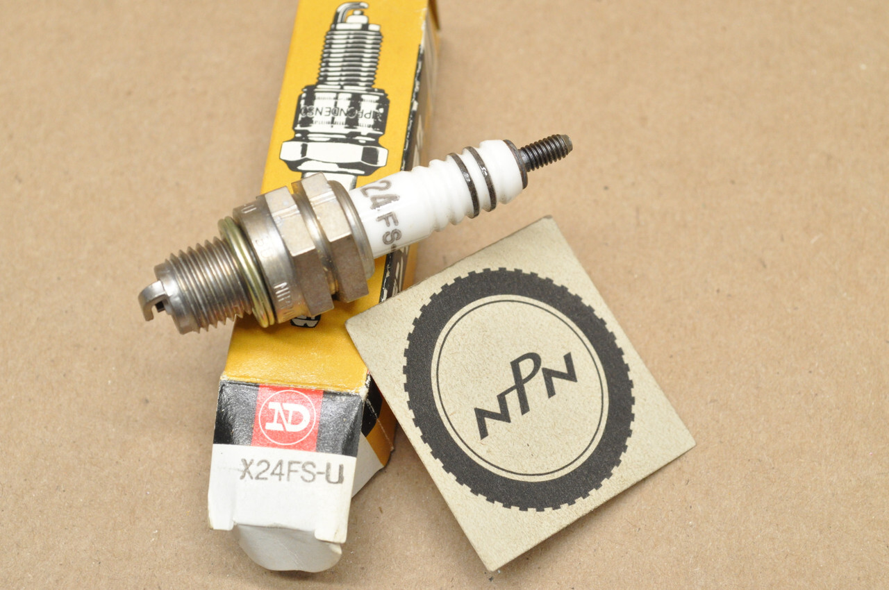 NOS Honda CA175 CB175 CL175 CT90 SL175 ND Spark Plug X24FS-U 98066-58727