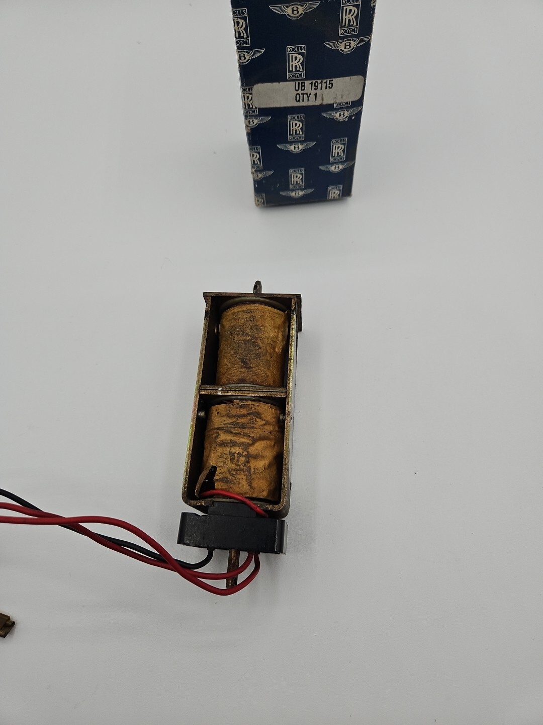 BENTLEY & ROLLS ROYCE DOOR LOCKING SOLENOID (UB19115)