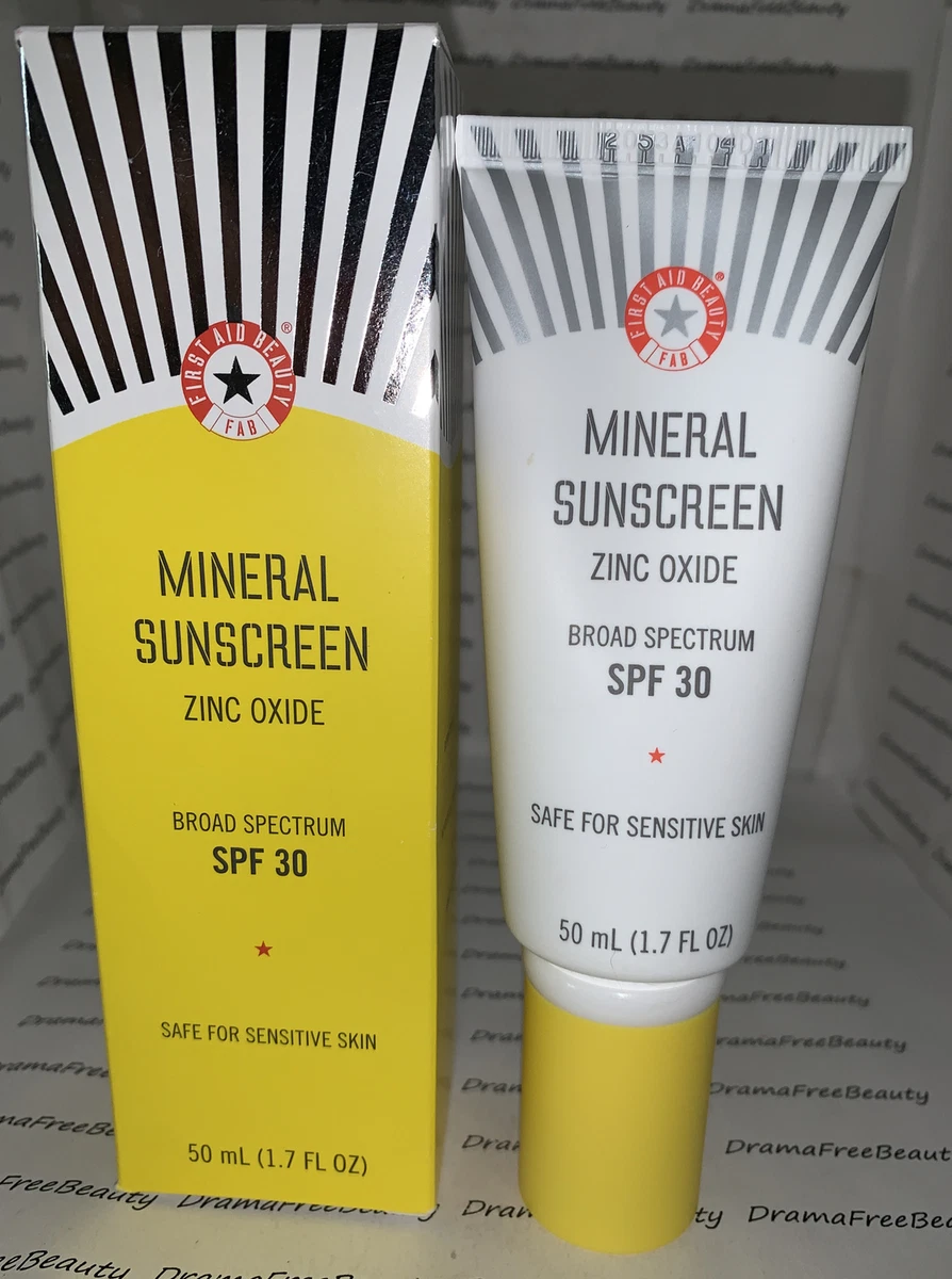 First Aid Beauty Mineral Sunscreen Zinc Oxide SPF 30 Hit