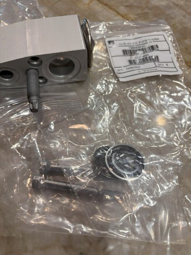 Genuine OEM GM 14-16 Silverado Sierra A/C Thermal Expansion Valve Kit 22989959