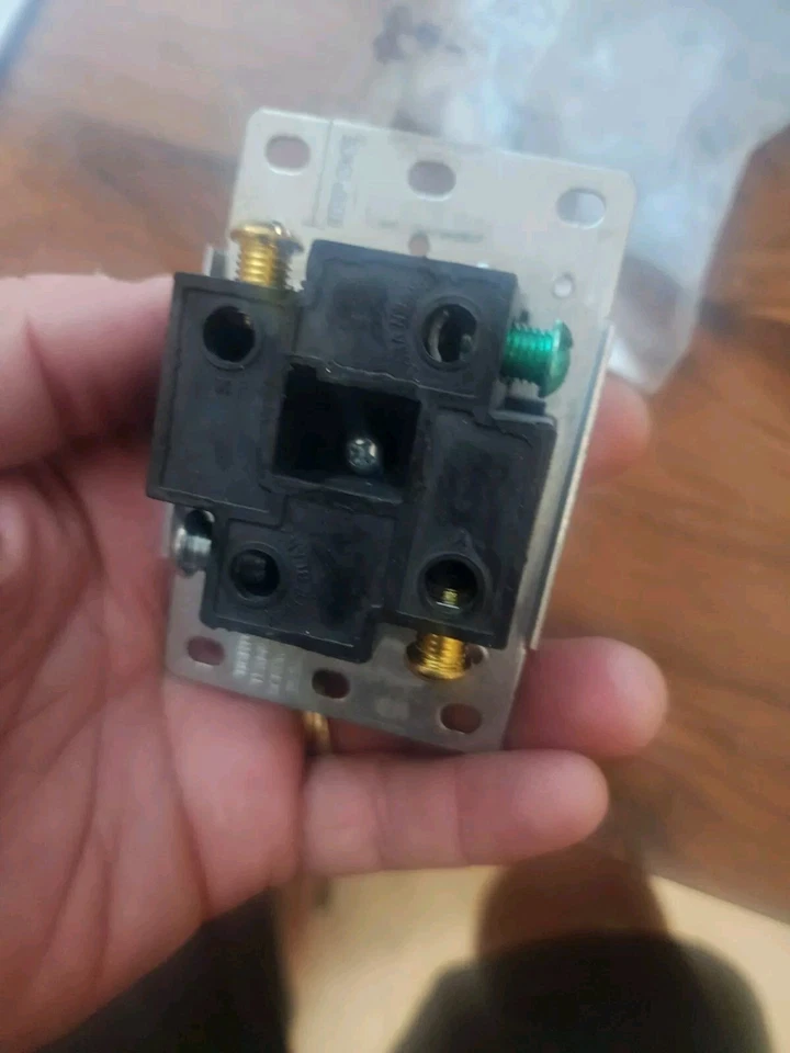 Leviton R10-00279-S00 50A 125/250V Duplex Black Outlet 3.75 Hx2.42 Wx1.57 D in. - Image 3 of 4