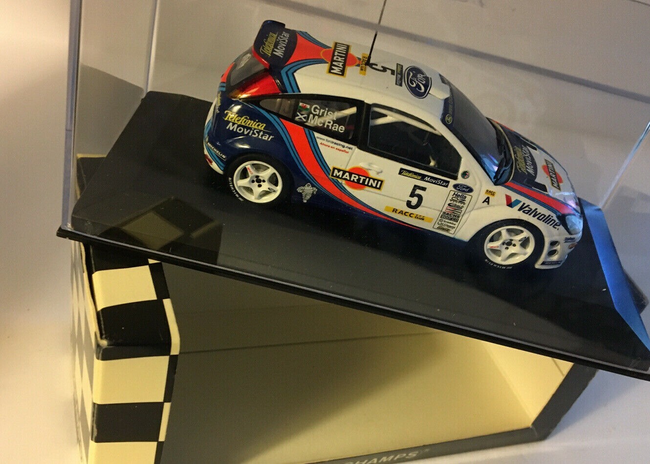 Picture 2 of 4