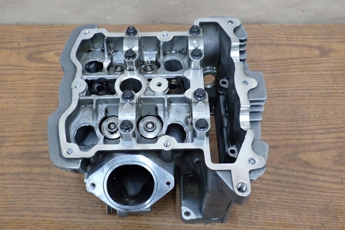 HARLEY DAVIDSON VROD V-ROD REAR CYLINDER HEAD W/ VALVES 17148-08KA