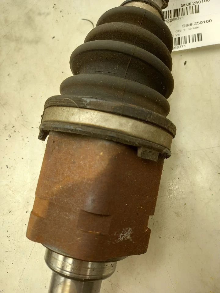 02 03 TOYOTA CAMRY LE EJE DELANTERO IZQUIERDO Foto 3 de 4