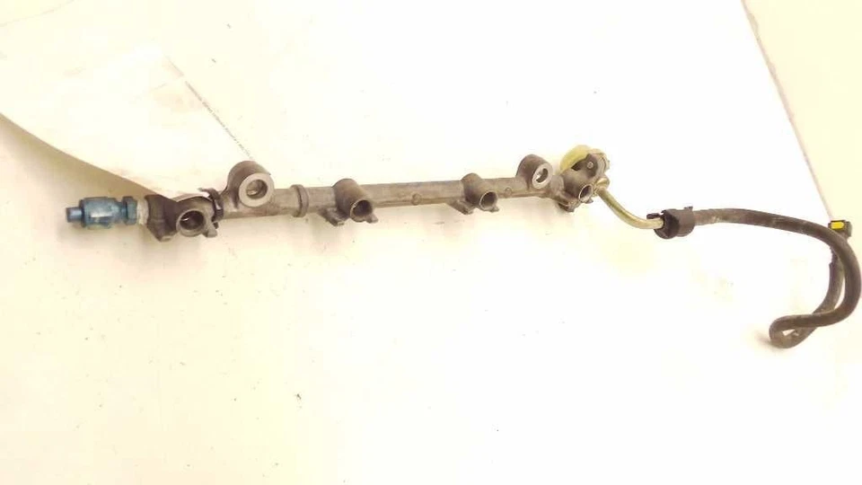 Riel inyector de combustible Scion TC 2005 2,4 L 4 cilindros Foto 3 de 4