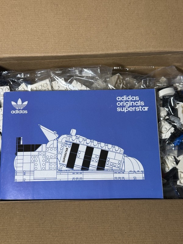 LEGO Originals adidas Superstar 10282 Building Set 731 pcs (18+)