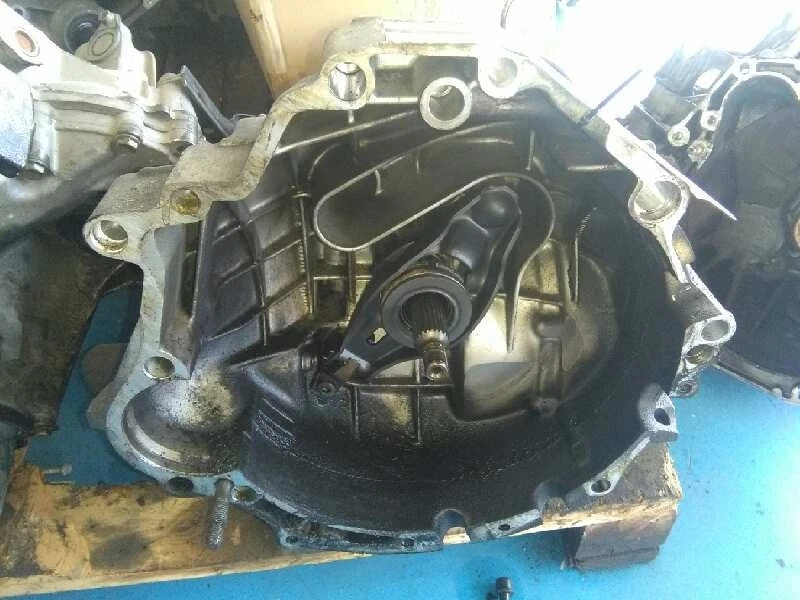 ARX CAJA CAMBIOS / 634063 PARA AUDI A6 BERLINA C4 2.5 TDI - Image 2 of 4