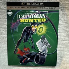 Catwoman: Hunted (4k Ultra HD + Blu-Ray, 2022) DC Comics New With Slipcover