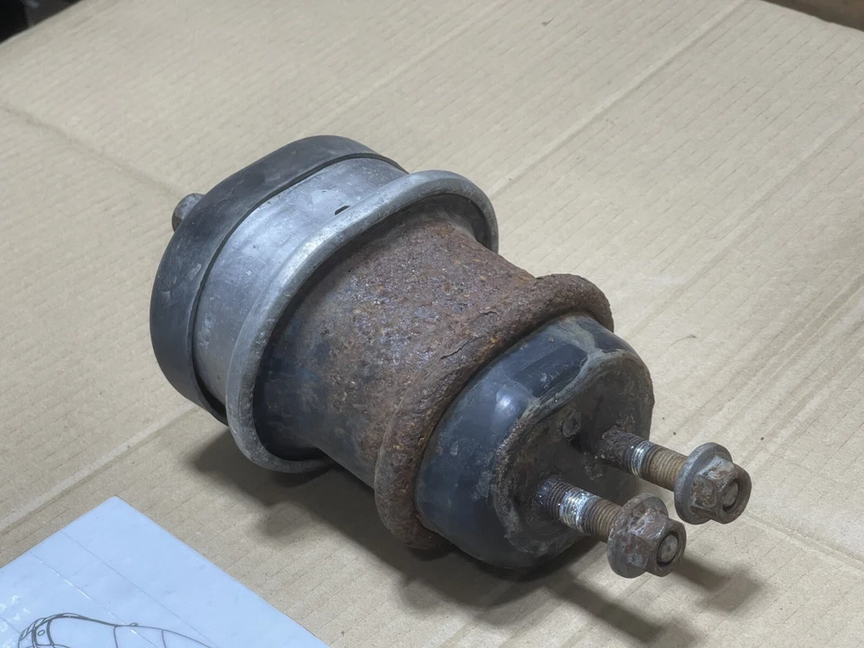 Front Engine Mount Left/Right 2009-2012 Lexus LS460 OEM 1236138270 12361-38270 - Image 2 of 4