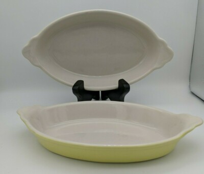 TWO VINTAGE STONEWARE PALE GREEN & WHITE GRATIN CASSEROLE BAKING DISHES 9.25'' 