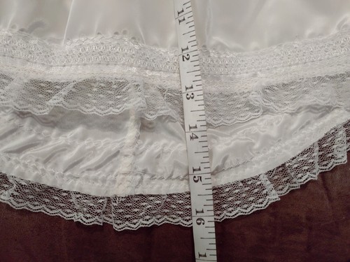 Vintage Doll Dress Artisan Handmade Off White Silk Satin Lace 1960-1970 - Picture 9 of 15