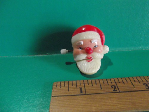 Wind-Up Clip on Lapel Mouth Moving SANTA 2"in  "Yellowed" - Picture 1 of 6