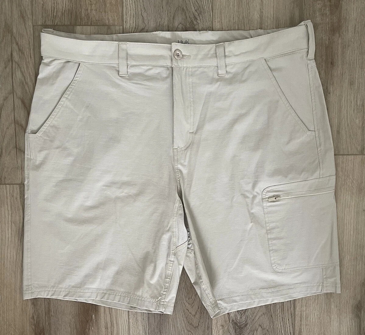 NEW Huk Mens Next Level Beige Performance Fishing Shorts, Vented, Outdoor, XXL