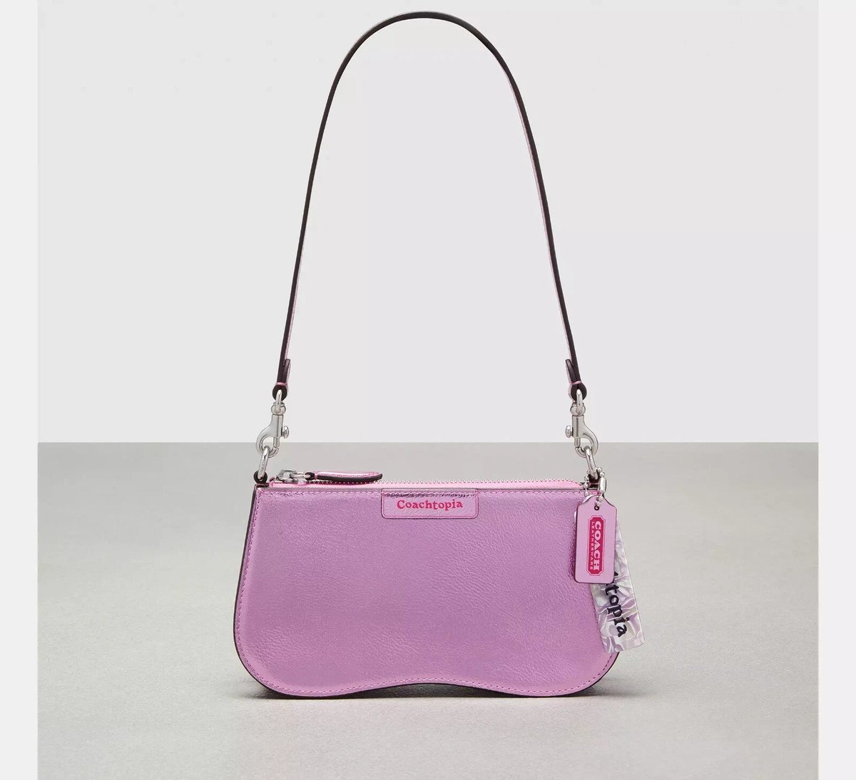 小物 coachtopia NWT Coach Small Wavy Shoulder Bag In Metallic Coachtopia Leather