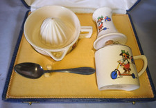 ANCIEN COFFRET PRESSE AGRUMES TASSE SAUPOUDREUSE PORCELAINE N C TCHECOSLOVAQUIE