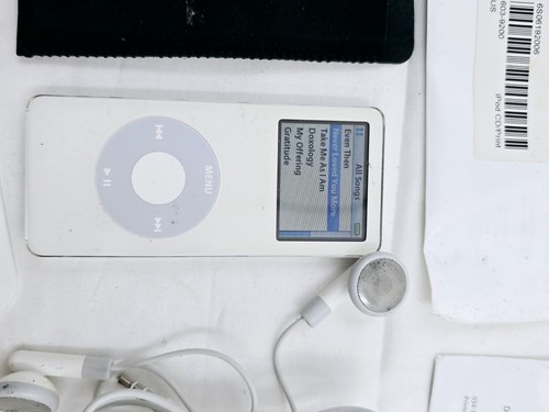 Apple iPod Nano A1137 Bianco 2GB Funzionante - Foto 4 di 12