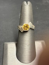 925 STERLING SILVER AND CITRINE RING SIZE 5.75