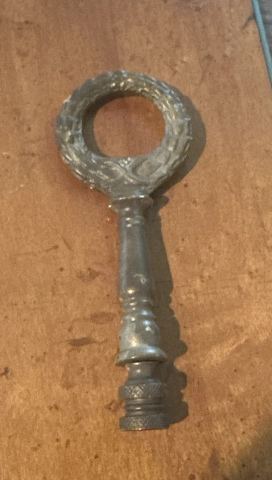 lámpara de herrajes vintage o remate de reloj Foto 2 de 4