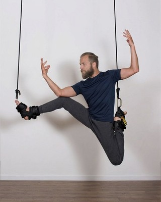 Leg Cuffs Rule / Heels for Alpha Gravity