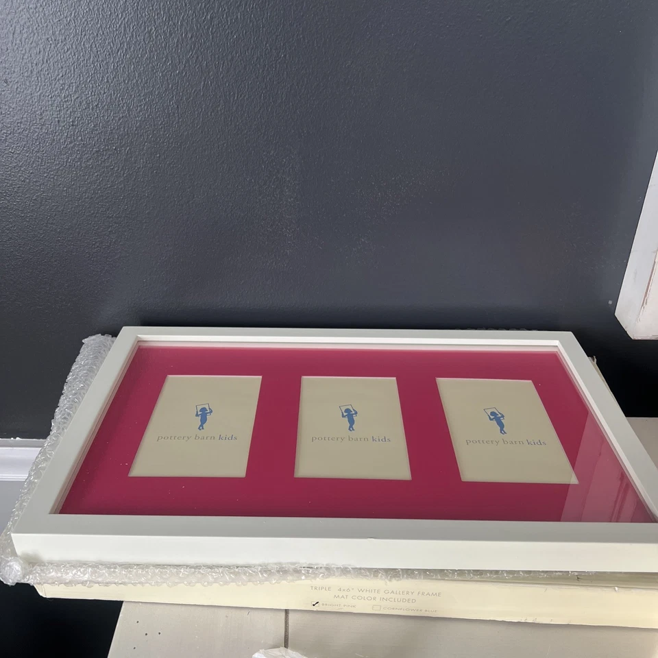 Marco Galería Pottery Barn Blanco Tres 4x6 Apertura Rosa Brillante 18x11 Nuevo Foto 2 de 4