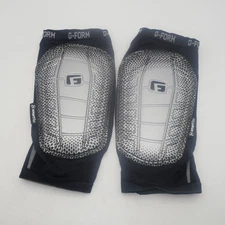 NEW G-Form Pro-S Elite 2 Shin Guards Adult Size Small Silver 