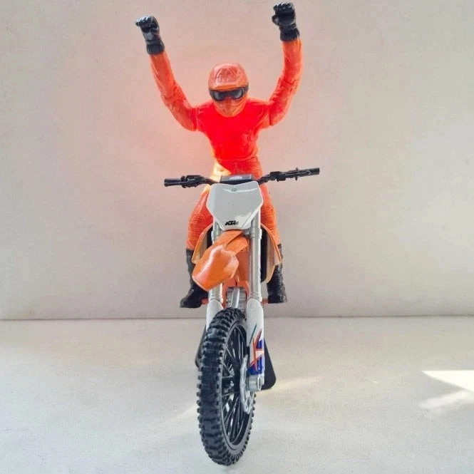 Motocross TOY MODEL Dirt bike & Rider KTM Orange SXF450 1:12 Scale Model - Image 4 of 4