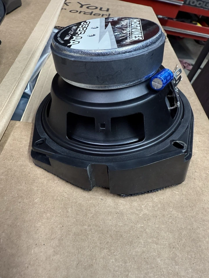 Altavoces delanteros Hogtunes 100 W #352F-AA Harley Davidson Foto 3 de 4