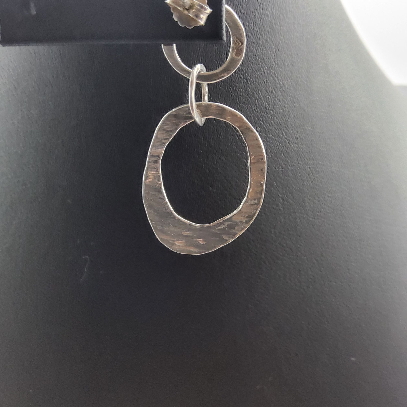 Silpada Interlocking Circle Textured Post Back Ea… - image 3