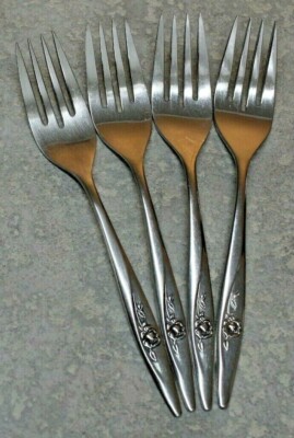 ONEIDACRAFT ONEIDA DELUXE stainless LASTING ROSE Set of 4 SALAD FORKS (UP TO 8) 