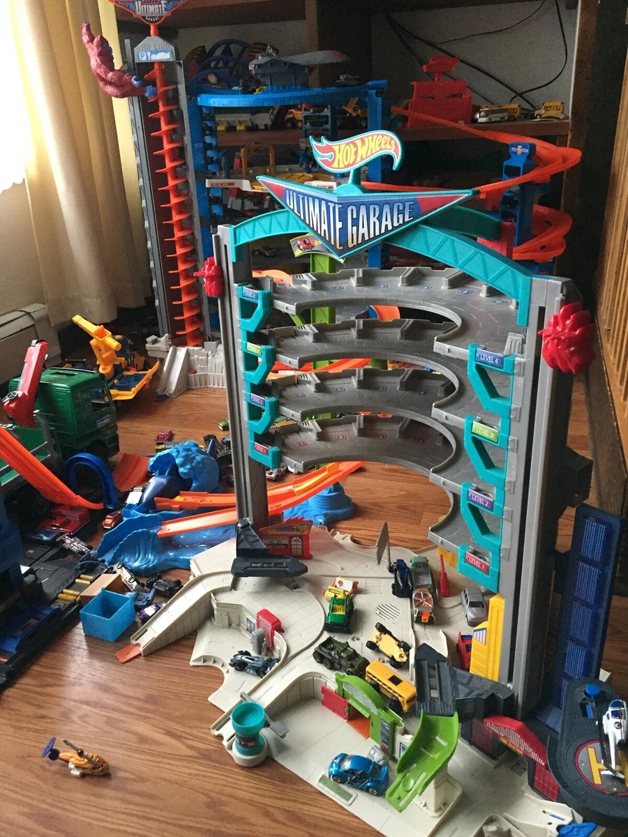 hot wheels ultimate garage