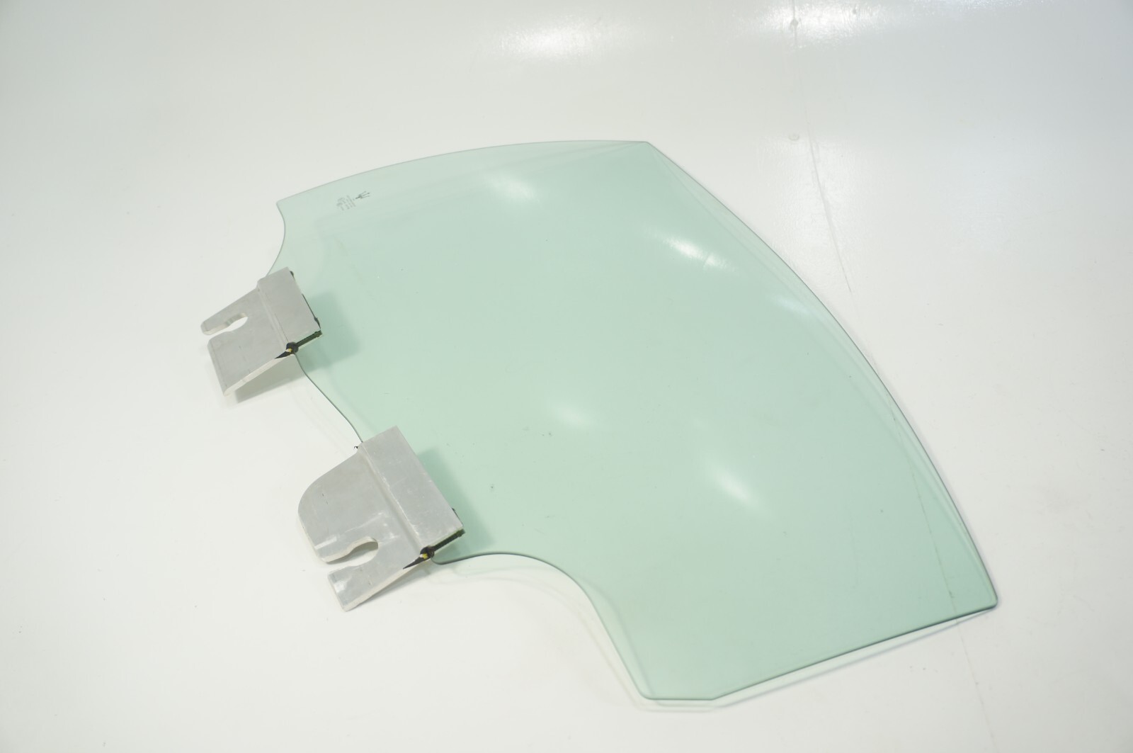 14-2017 maserati ghibli REAR left driver side door window auto glass clear oem